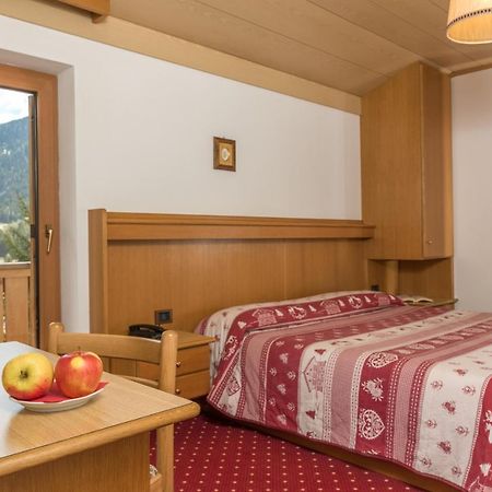 Hotel Garni Lastei Pozza di Fassa Exteriér fotografie